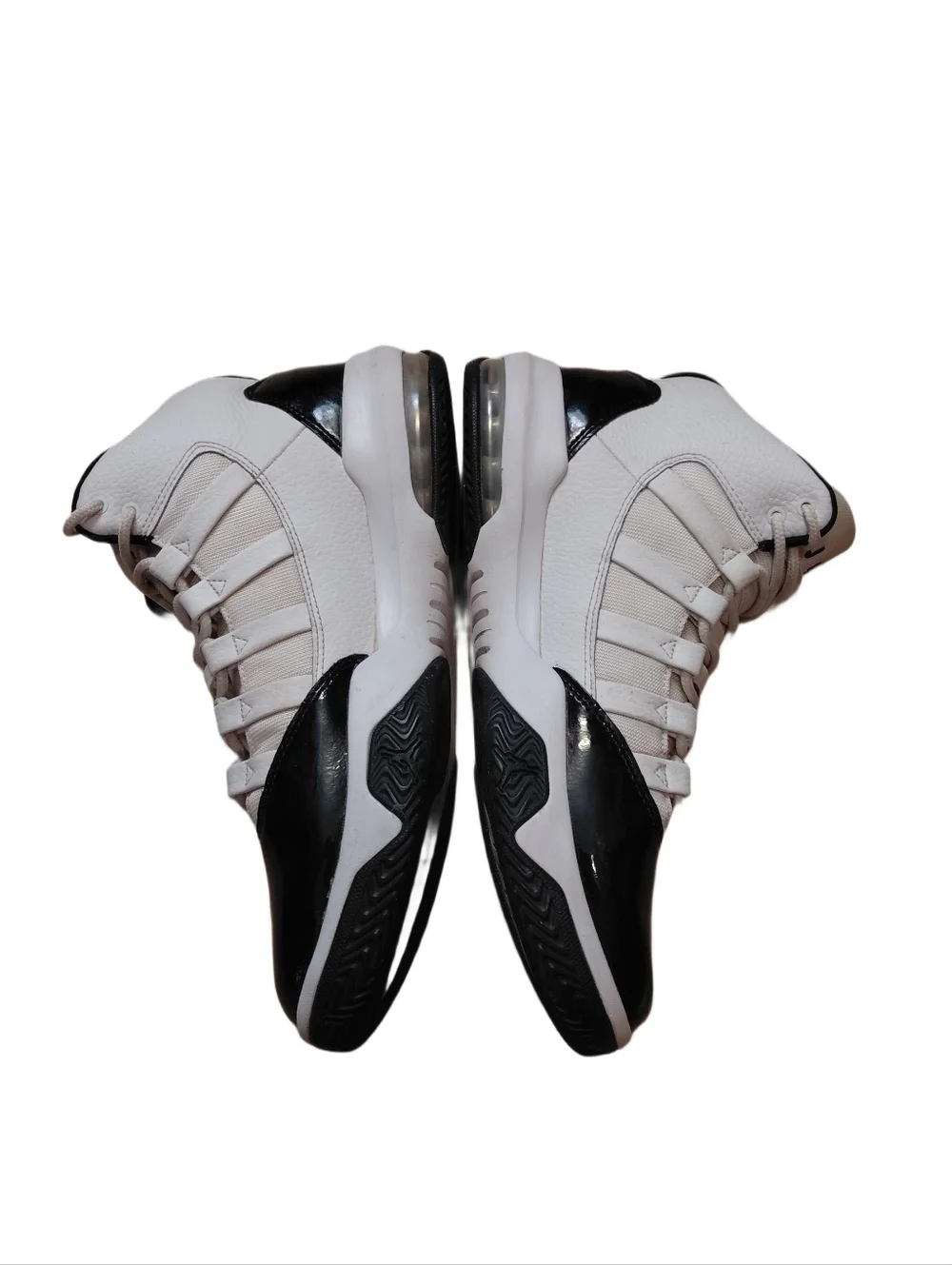 Nike Jordan Max Aura Concord Men’s Size 9.5 Black & White High-Top Sneakers